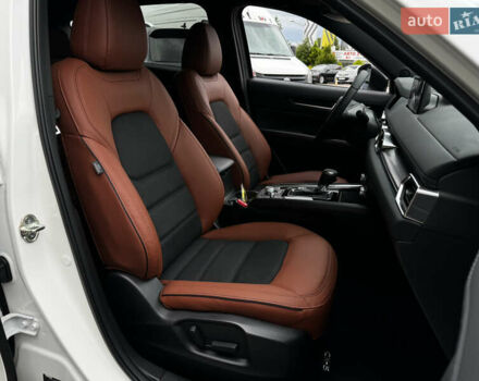 Белый Мазда СХ-5, объемом двигателя 2.5 л и пробегом 1 тыс. км за 36971 $, фото 59 на Automoto.ua