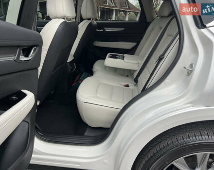 Білий Мазда СХ-5, об'ємом двигуна 2.49 л та пробігом 4 тис. км за 29500 $, фото 66 на Automoto.ua