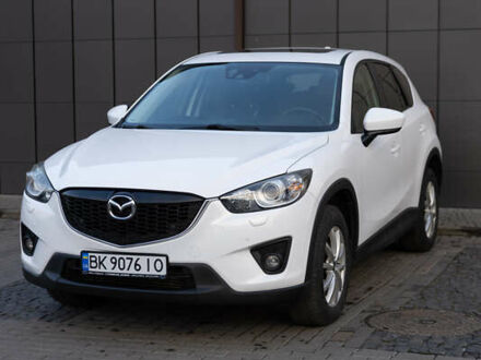 Белый Мазда СХ-5, объемом двигателя 2.19 л и пробегом 243 тыс. км за 15700 $, фото 1 на Automoto.ua