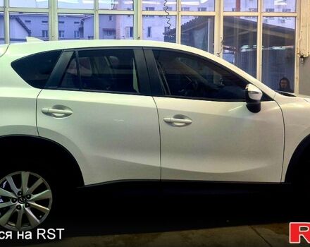 Белый Мазда СХ-5, объемом двигателя 2.5 л и пробегом 123 тыс. км за 17000 $, фото 1 на Automoto.ua