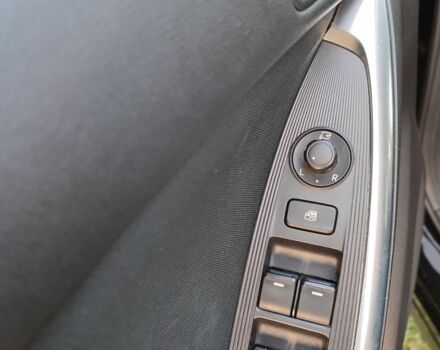 Чорний Мазда СХ-5, об'ємом двигуна 2.2 л та пробігом 214 тис. км за 16000 $, фото 10 на Automoto.ua