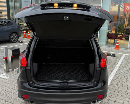 Черный Мазда СХ-5, объемом двигателя 2 л и пробегом 235 тыс. км за 12700 $, фото 9 на Automoto.ua