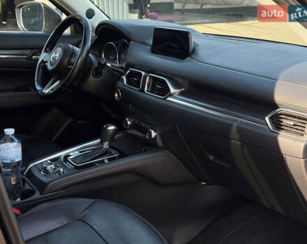 Мазда СХ-5 2018 у Запоріжжя на Automoto.ua Чорний Мазда СХ-5, об'ємом двигуна 2.49 л та пробігом 183 тис. км за 18200 $, фото 7 на Automoto.ua