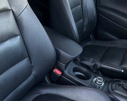 Красный Мазда СХ-5, объемом двигателя 2.19 л и пробегом 138 тыс. км за 14400 $, фото 19 на Automoto.ua