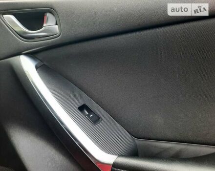 Красный Мазда СХ-5, объемом двигателя 2.2 л и пробегом 216 тыс. км за 12500 $, фото 1 на Automoto.ua