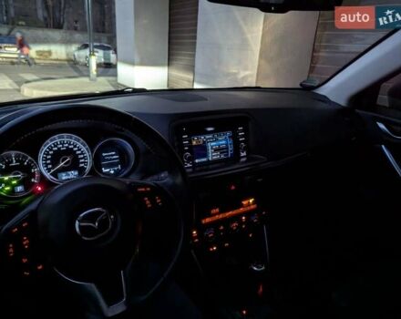 Красный Мазда СХ-5, объемом двигателя 2.19 л и пробегом 190 тыс. км за 15900 $, фото 21 на Automoto.ua
