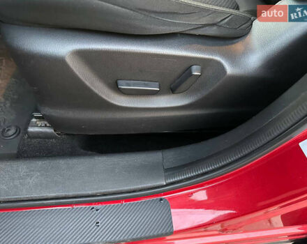 Красный Мазда СХ-5, объемом двигателя 2.49 л и пробегом 170 тыс. км за 14999 $, фото 9 на Automoto.ua