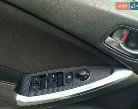 Серый Мазда СХ-5, объемом двигателя 2.2 л и пробегом 251 тыс. км за 12000 $, фото 19 на Automoto.ua