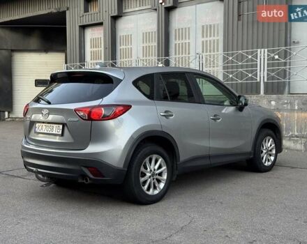 Серый Мазда СХ-5, объемом двигателя 2 л и пробегом 330 тыс. км за 9500 $, фото 5 на Automoto.ua