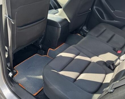 Сірий Мазда СХ-5, об'ємом двигуна 2.2 л та пробігом 196 тис. км за 13400 $, фото 4 на Automoto.ua