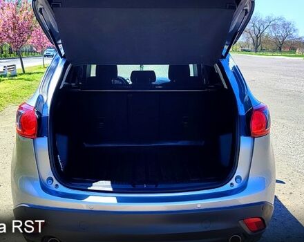 Серый Мазда СХ-5, объемом двигателя 2.2 л и пробегом 220 тыс. км за 14200 $, фото 2 на Automoto.ua