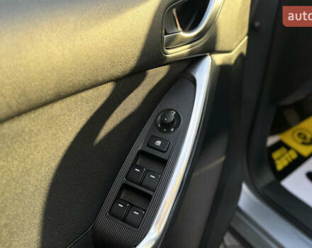 Серый Мазда СХ-5, объемом двигателя 2.2 л и пробегом 247 тыс. км за 12600 $, фото 10 на Automoto.ua