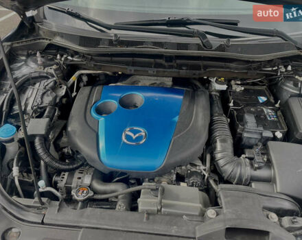 Серый Мазда СХ-5, объемом двигателя 2.2 л и пробегом 268 тыс. км за 12100 $, фото 9 на Automoto.ua