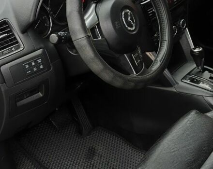 Серый Мазда СХ-5, объемом двигателя 2.2 л и пробегом 175 тыс. км за 13000 $, фото 3 на Automoto.ua