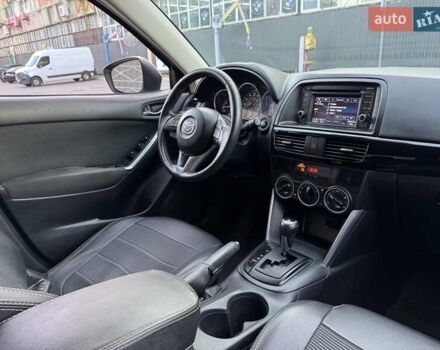 Серый Мазда СХ-5, объемом двигателя 2 л и пробегом 330 тыс. км за 9500 $, фото 11 на Automoto.ua