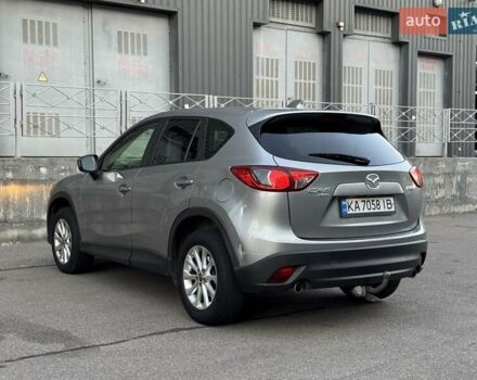 Серый Мазда СХ-5, объемом двигателя 2 л и пробегом 330 тыс. км за 9500 $, фото 3 на Automoto.ua