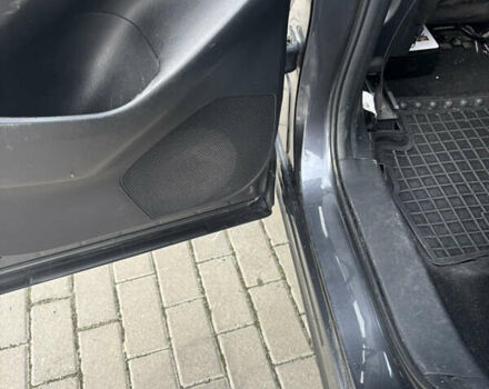 Серый Мазда СХ-5, объемом двигателя 2.2 л и пробегом 218 тыс. км за 12500 $, фото 7 на Automoto.ua