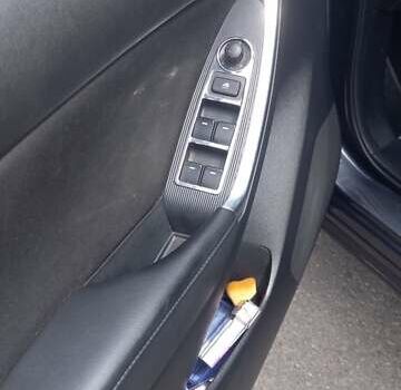 Серый Мазда СХ-5, объемом двигателя 2.19 л и пробегом 219 тыс. км за 12800 $, фото 11 на Automoto.ua