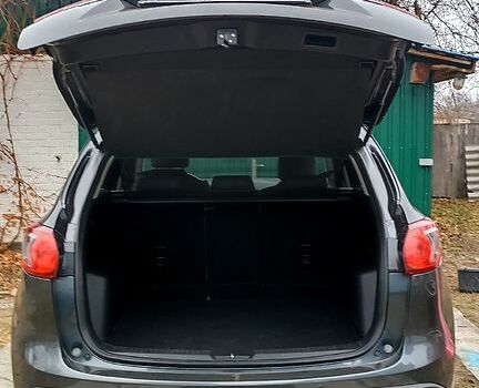 Сірий Мазда СХ-5, об'ємом двигуна 2.2 л та пробігом 180 тис. км за 13300 $, фото 4 на Automoto.ua