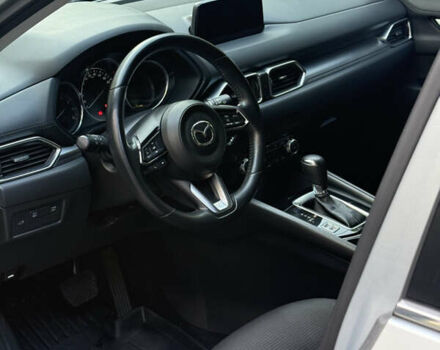Мазда СХ-5 2018 в Львове на Automoto.ua Серый Мазда СХ-5, объемом двигателя 2 л и пробегом 65 тыс. км за 22500 $, фото 8 на Automoto.ua
