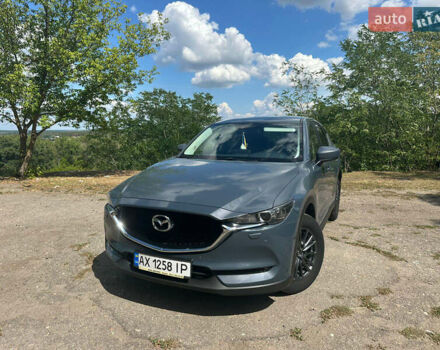 Серый Мазда СХ-5, объемом двигателя 2 л и пробегом 97 тыс. км за 25000 $, фото 1 на Automoto.ua