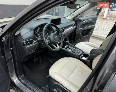 Серый Мазда СХ-5, объемом двигателя 2.5 л и пробегом 44 тыс. км за 21999 $, фото 7 на Automoto.ua