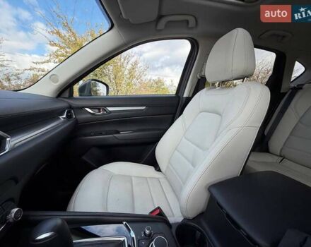 Серый Мазда СХ-5, объемом двигателя 2.49 л и пробегом 15 тыс. км за 27000 $, фото 64 на Automoto.ua