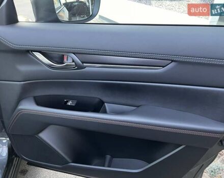 Серый Мазда СХ-5, объемом двигателя 2.49 л и пробегом 1 тыс. км за 36419 $, фото 25 на Automoto.ua