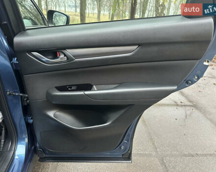 Синий Мазда СХ-5, объемом двигателя 2.49 л и пробегом 97 тыс. км за 18500 $, фото 22 на Automoto.ua