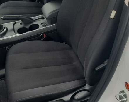 Білий Мазда СХ-7, об'ємом двигуна 2.2 л та пробігом 197 тис. км за 9900 $, фото 7 на Automoto.ua