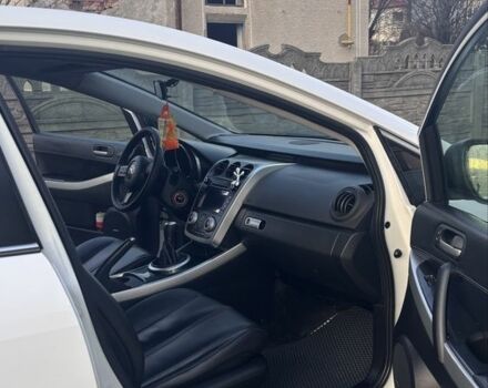 Белый Мазда СХ-7, объемом двигателя 2.3 л и пробегом 176 тыс. км за 7200 $, фото 5 на Automoto.ua