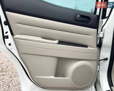 Білий Мазда СХ-7, об'ємом двигуна 2.5 л та пробігом 165 тис. км за 8700 $, фото 27 на Automoto.ua