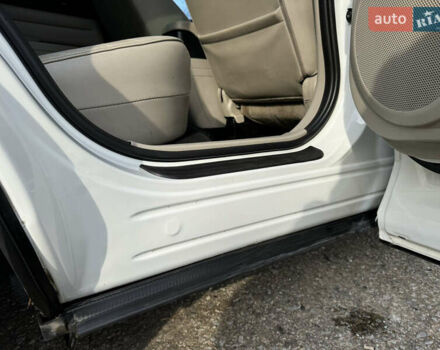 Білий Мазда СХ-7, об'ємом двигуна 2.49 л та пробігом 350 тис. км за 8200 $, фото 35 на Automoto.ua