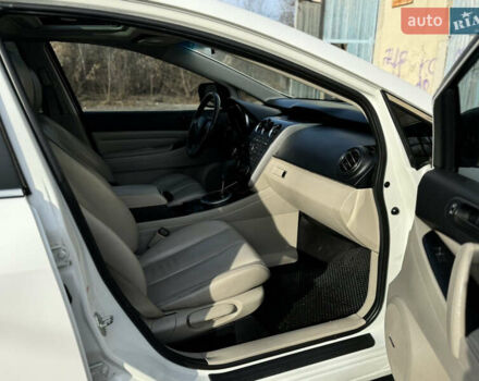 Білий Мазда СХ-7, об'ємом двигуна 2.49 л та пробігом 350 тис. км за 8200 $, фото 27 на Automoto.ua