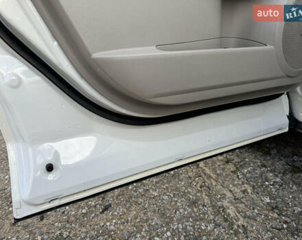 Білий Мазда СХ-7, об'ємом двигуна 2.49 л та пробігом 350 тис. км за 8200 $, фото 24 на Automoto.ua