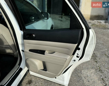 Білий Мазда СХ-7, об'ємом двигуна 2.49 л та пробігом 350 тис. км за 8200 $, фото 37 на Automoto.ua