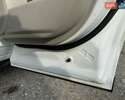 Білий Мазда СХ-7, об'ємом двигуна 2.49 л та пробігом 350 тис. км за 8200 $, фото 36 на Automoto.ua