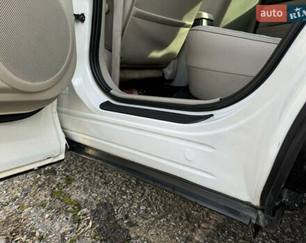 Білий Мазда СХ-7, об'ємом двигуна 2.49 л та пробігом 350 тис. км за 8200 $, фото 23 на Automoto.ua