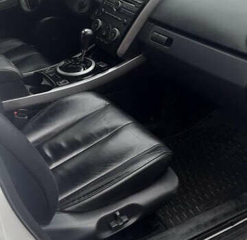 Белый Мазда СХ-7, объемом двигателя 2.26 л и пробегом 165 тыс. км за 8700 $, фото 9 на Automoto.ua