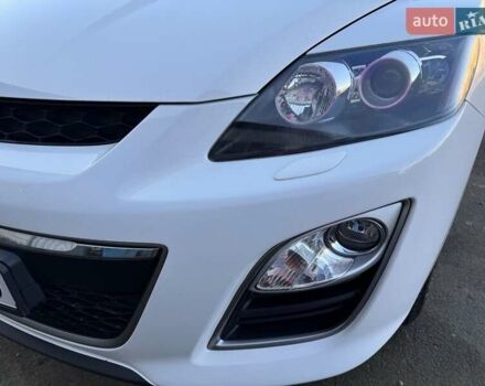 Белый Мазда СХ-7, объемом двигателя 2.2 л и пробегом 180 тыс. км за 11000 $, фото 6 на Automoto.ua