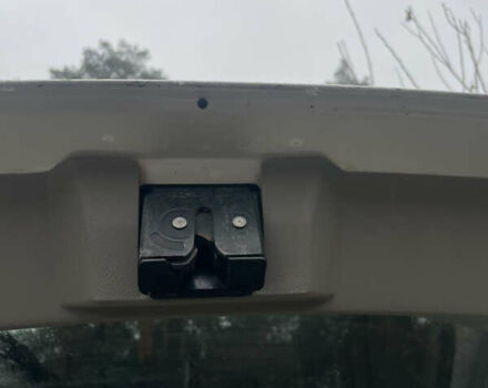 Белый Мазда СХ-7, объемом двигателя 2.49 л и пробегом 301 тыс. км за 7800 $, фото 19 на Automoto.ua