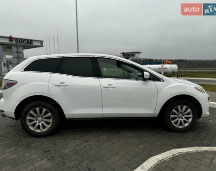 Белый Мазда СХ-7, объемом двигателя 2.49 л и пробегом 301 тыс. км за 7800 $, фото 3 на Automoto.ua