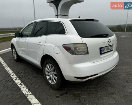 Белый Мазда СХ-7, объемом двигателя 2.49 л и пробегом 301 тыс. км за 7800 $, фото 1 на Automoto.ua