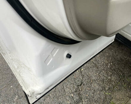 Белый Мазда СХ-7, объемом двигателя 2.49 л и пробегом 301 тыс. км за 7800 $, фото 23 на Automoto.ua