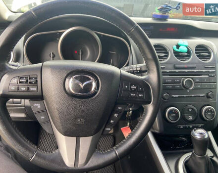 Белый Мазда СХ-7, объемом двигателя 2.2 л и пробегом 230 тыс. км за 8900 $, фото 17 на Automoto.ua