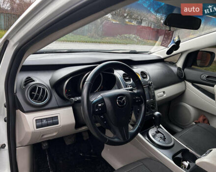 Білий Мазда СХ-7, об'ємом двигуна 2.49 л та пробігом 247 тис. км за 9300 $, фото 17 на Automoto.ua