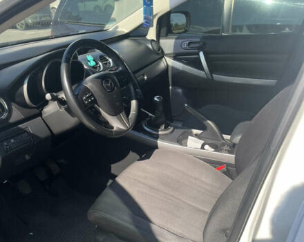 Белый Мазда СХ-7, объемом двигателя 2.2 л и пробегом 230 тыс. км за 8900 $, фото 6 на Automoto.ua