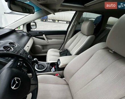 Белый Мазда СХ-7, объемом двигателя 2.49 л и пробегом 301 тыс. км за 7800 $, фото 15 на Automoto.ua