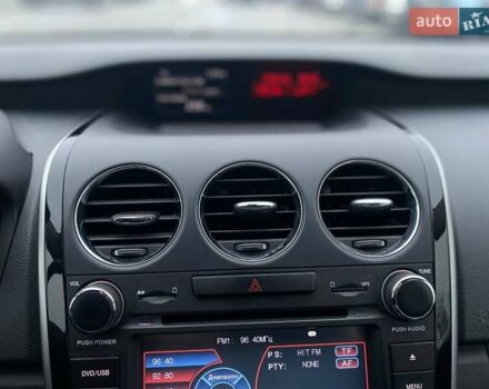 Білий Мазда СХ-7, об'ємом двигуна 2.3 л та пробігом 218 тис. км за 7990 $, фото 38 на Automoto.ua