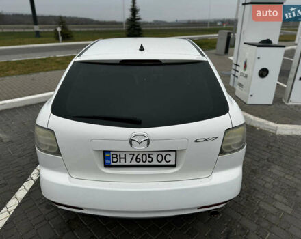 Белый Мазда СХ-7, объемом двигателя 2.49 л и пробегом 301 тыс. км за 7800 $, фото 9 на Automoto.ua